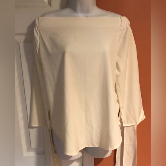☀️Women’s Cute Off-Shoulders Off White Shirt/Blouse - Picture 1 of 8